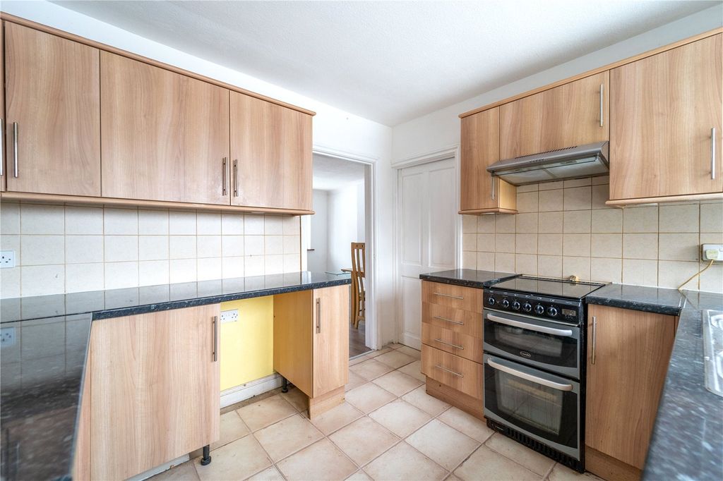 Property photo 3 of 17 Picture No. 11