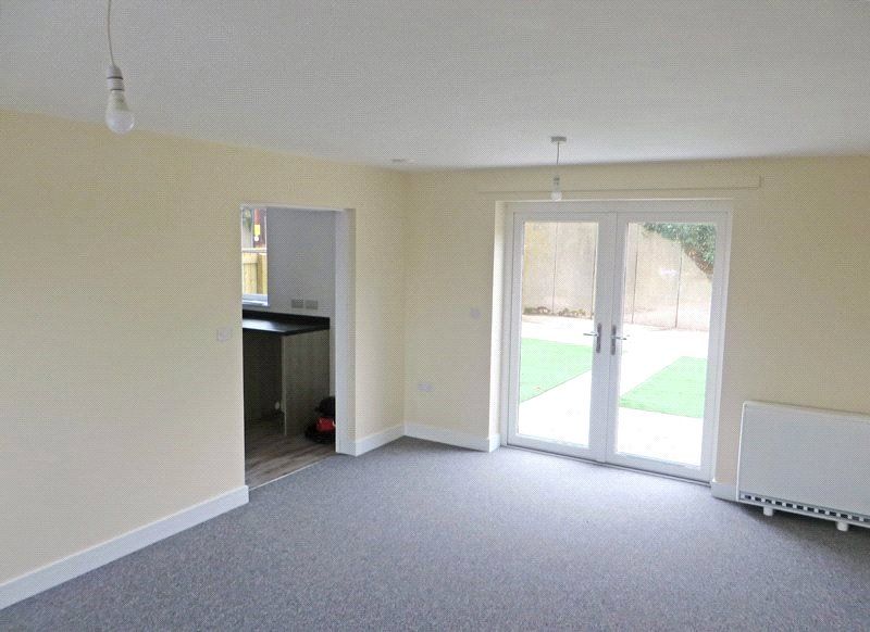 Property photo 3 of 10 Picture No. 12