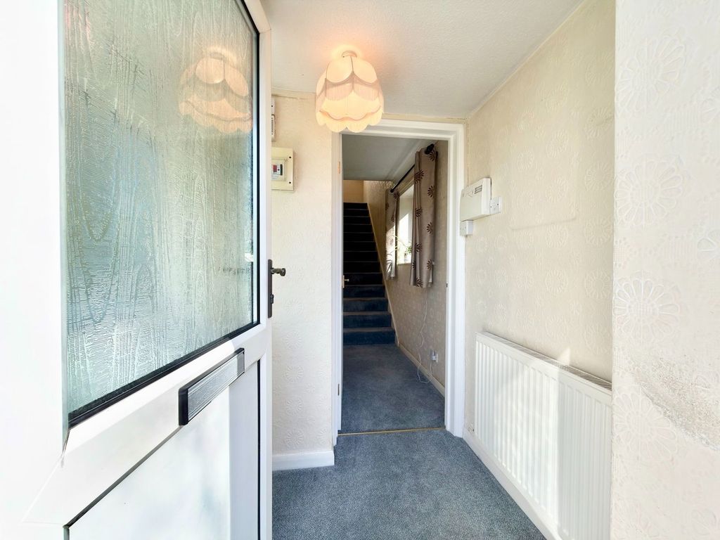 Property photo 3 of 27