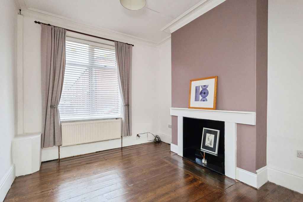 Property photo 2 of 20 Pbox-Img.Jpg