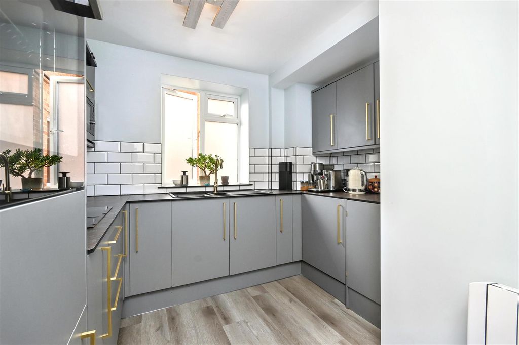 Property photo 3 of 15 Dsc_1075.Jpg