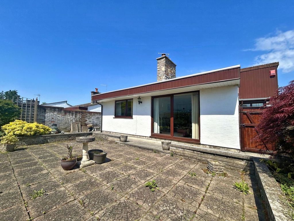 Property photo 2 of 16