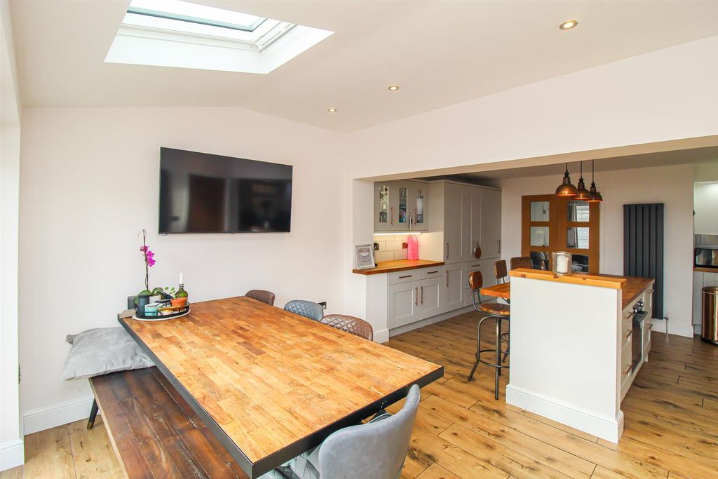 Property photo 3 of 14 Kitchen/Diner