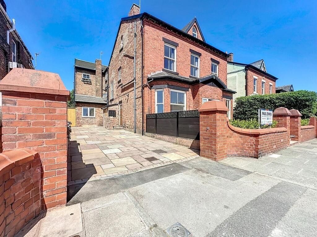 Property photo 1 of 35 4304921