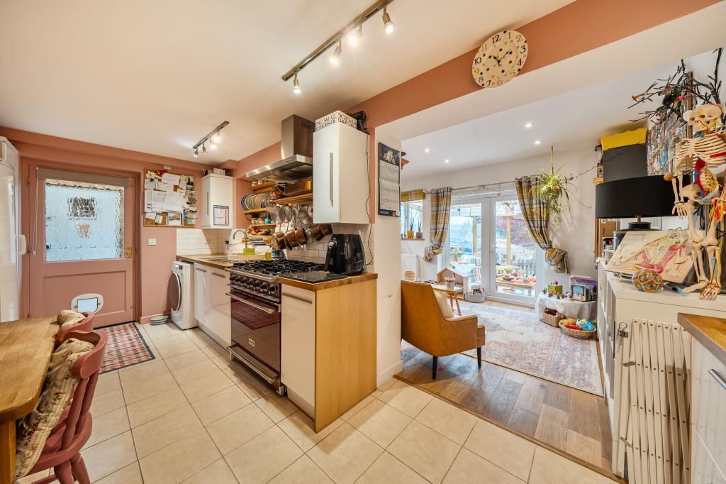 Property photo 2 of 22 Kitchen