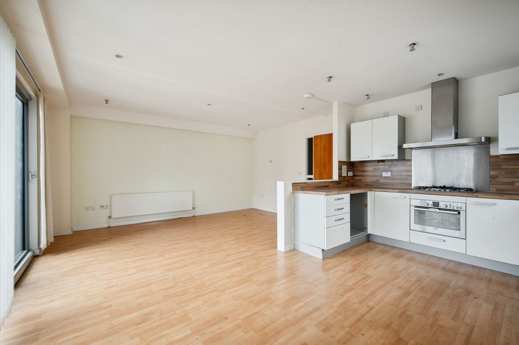 Property photo 3 of 21 General E103c90d8d6A