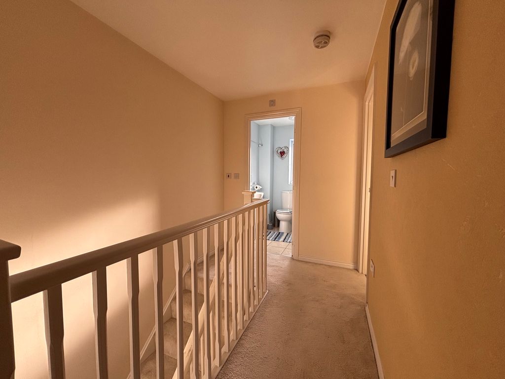 Property photo 2 of 13 Landing