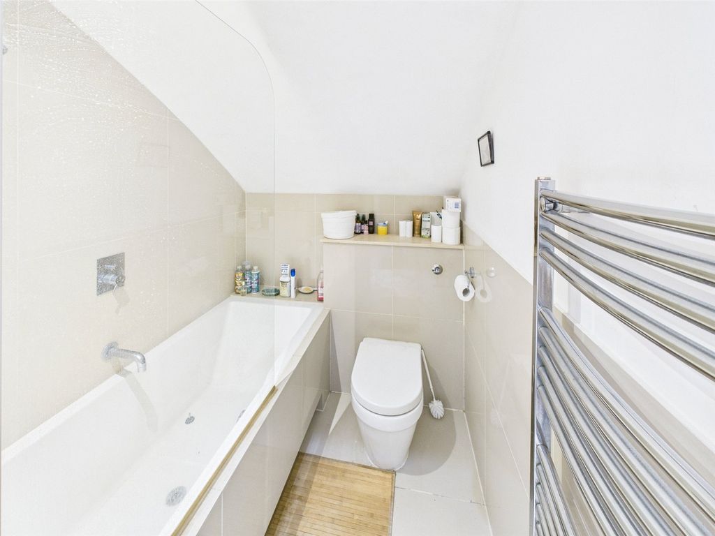 Additional image 6 of 2 bed flat for saleWindlesham Mews, Hampton Hill TW12