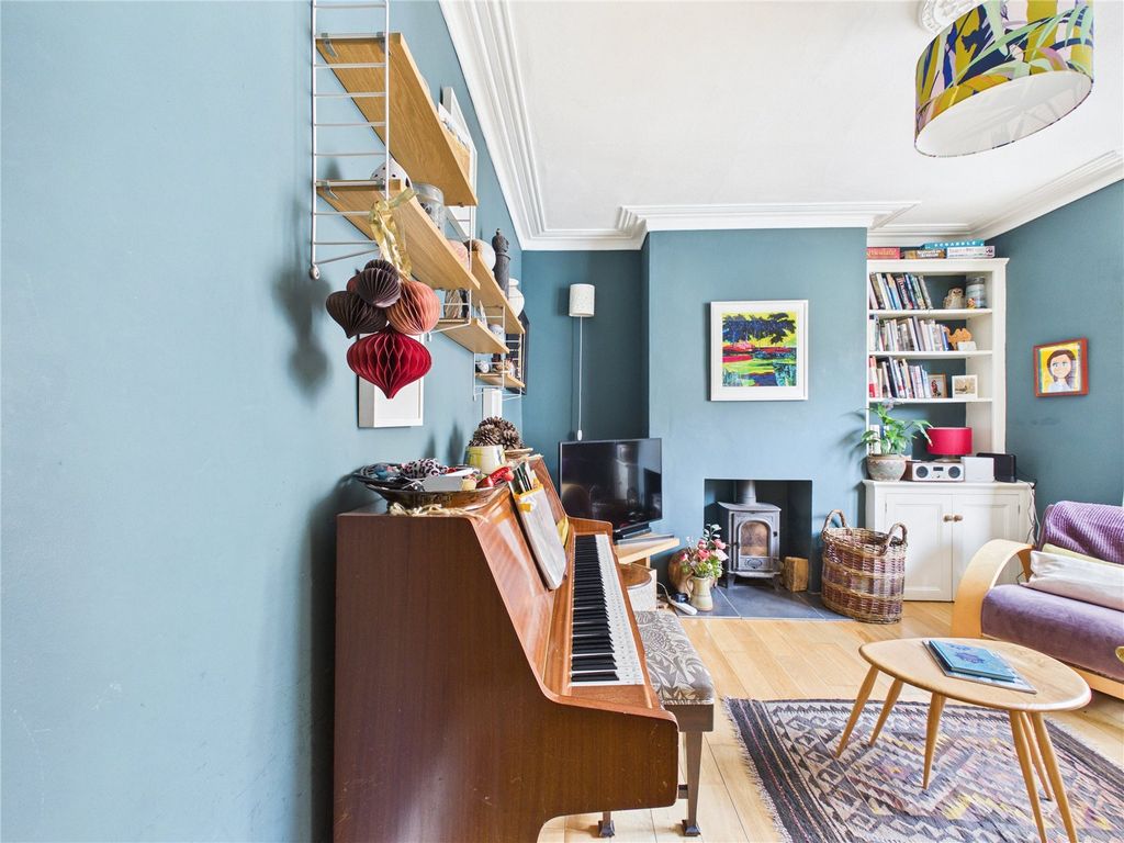 Property photo 2 of 20 Picture No. 30