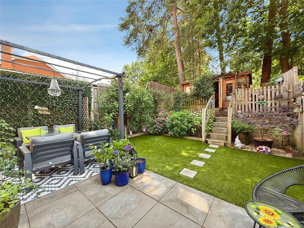 Property photo 2 of 23 Picture No. 40