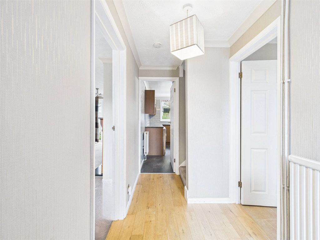 Property photo 2 of 12 Picture No. 15