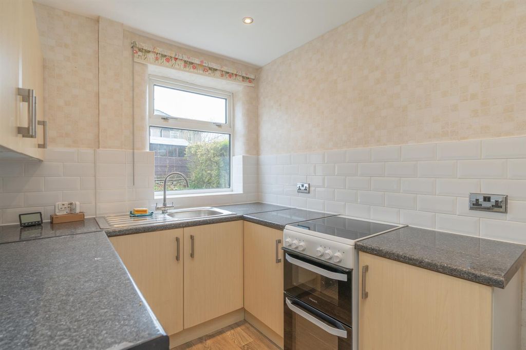 Property photo 3 of 23