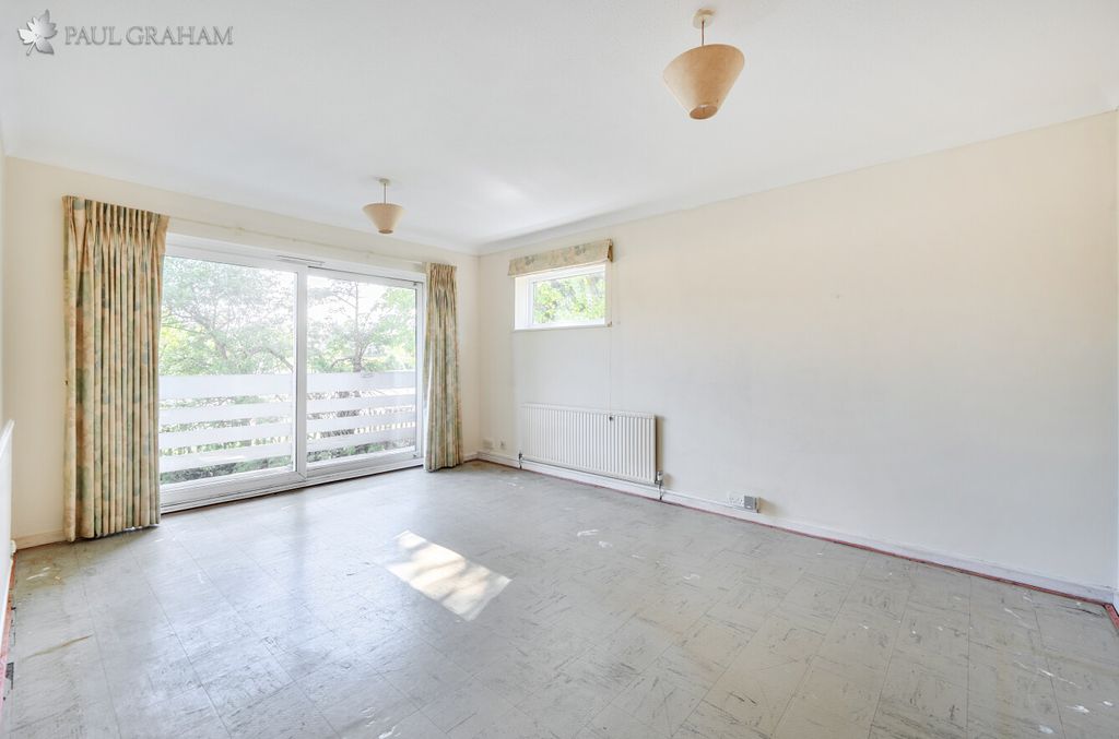 Property photo 2 of 8 766c0996-Eaa2-41Da-9688-30B9B38A49F9