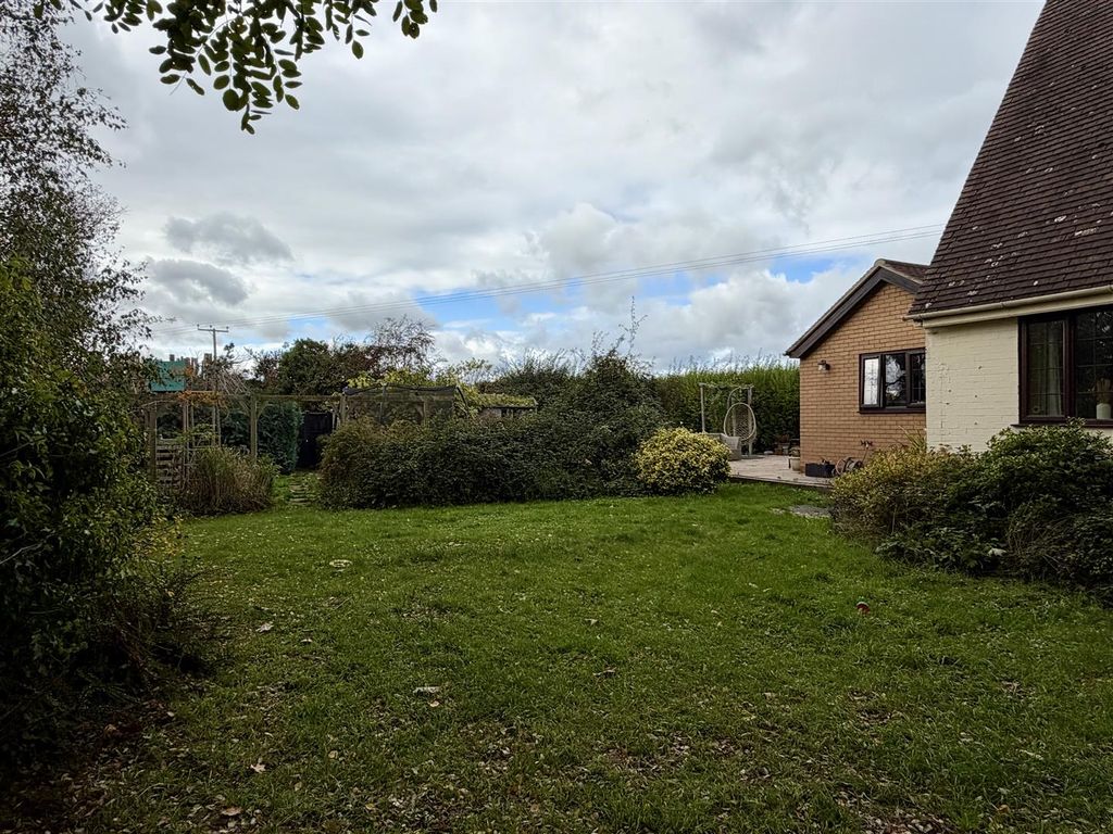 Property photo 3 of 26 Outside