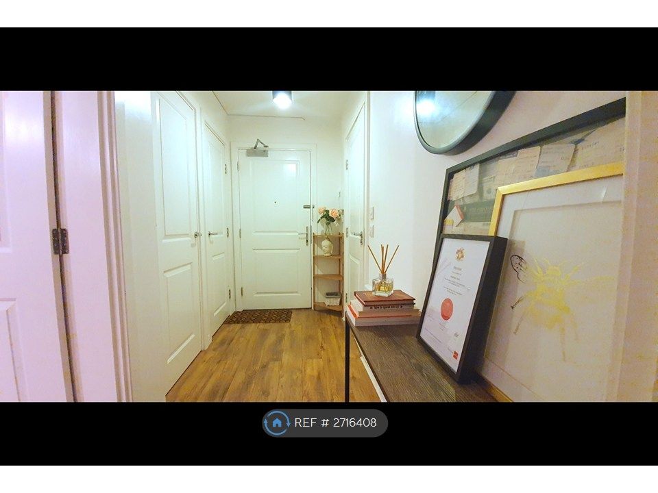 Property photo 2 of 15 Corridor