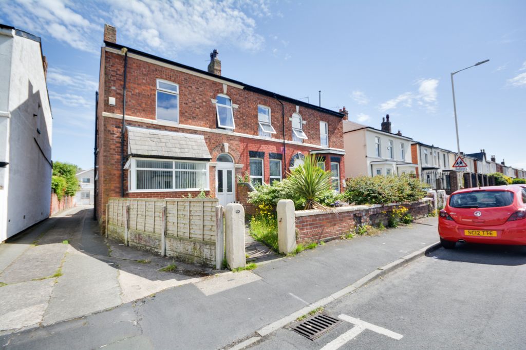 Property photo 1 of 14