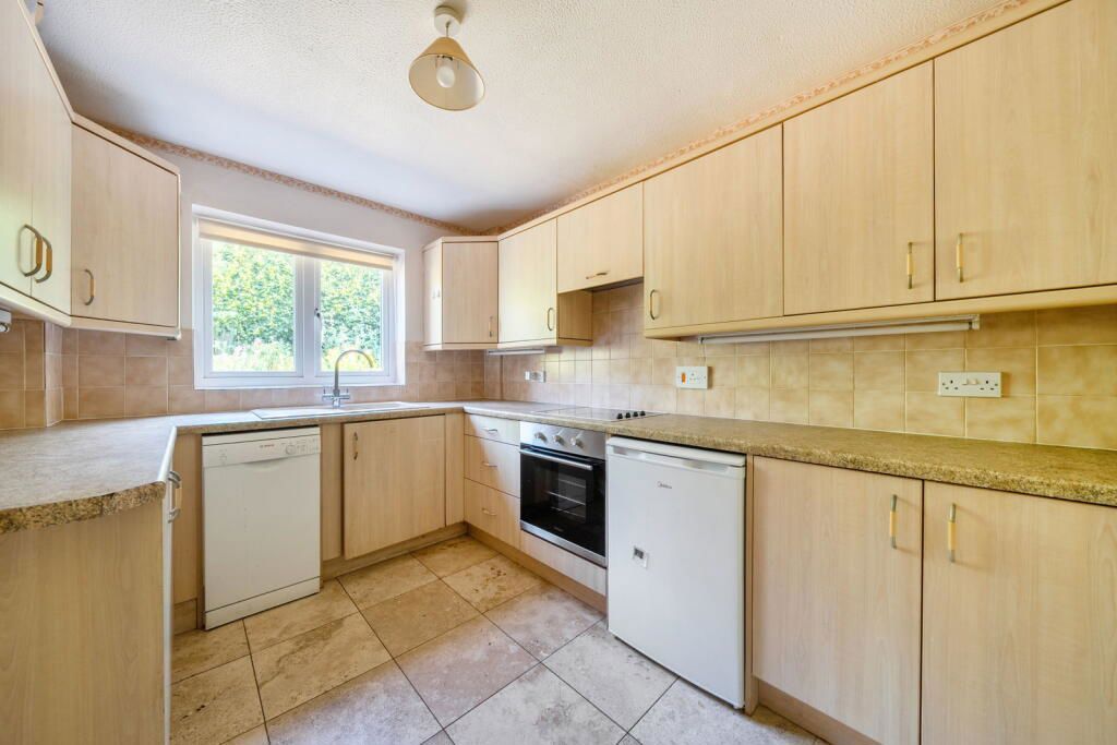 Property photo 2 of 23