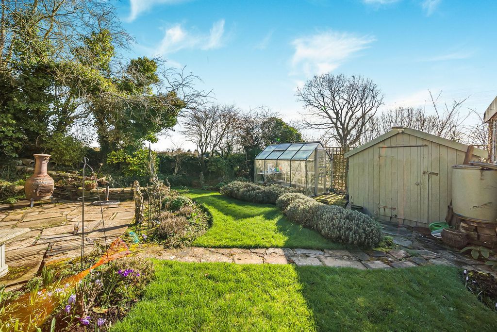 Property photo 3 of 53