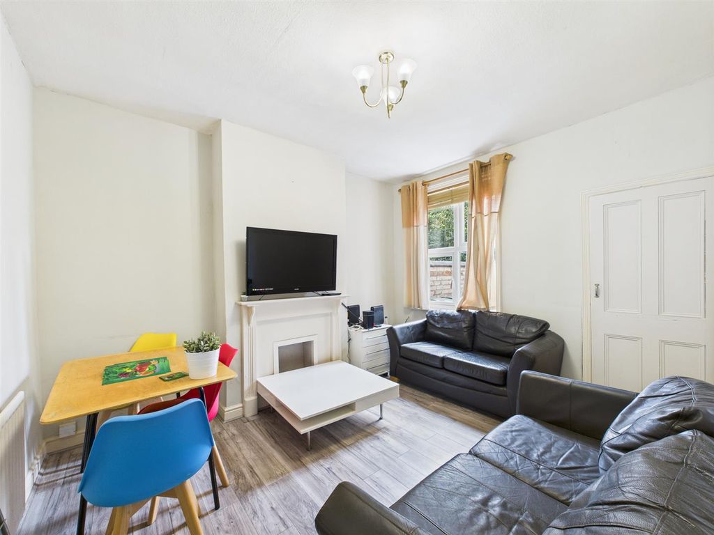 Property photo 3 of 5 Cam04063G0-Pr0110-Still002.Jpg