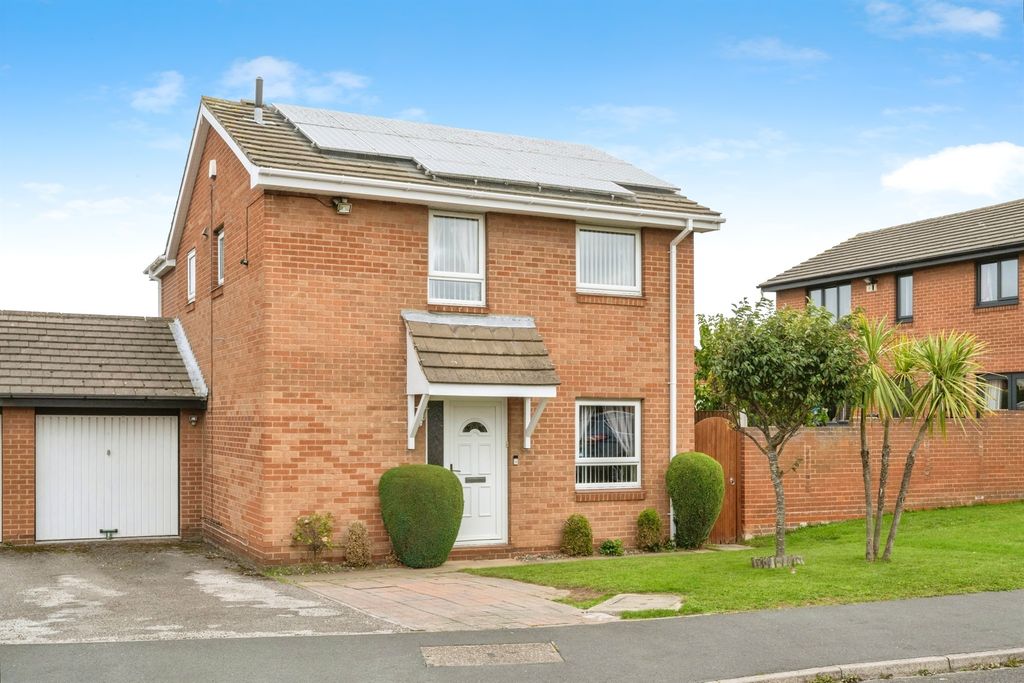 Property photo 1 of 17