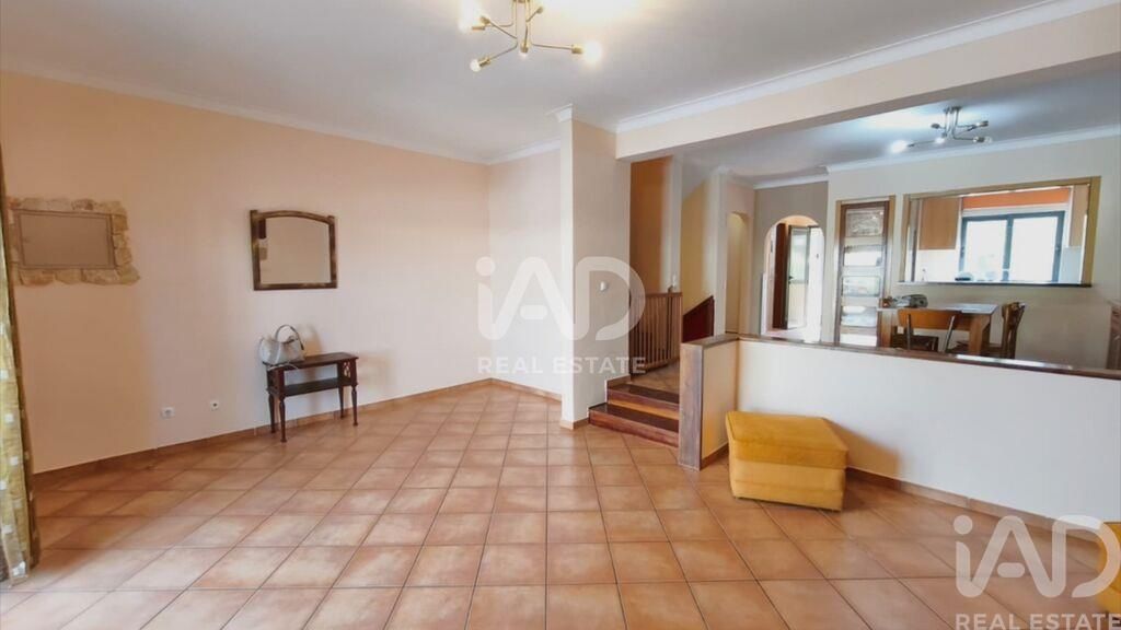 Property photo 3 of 38