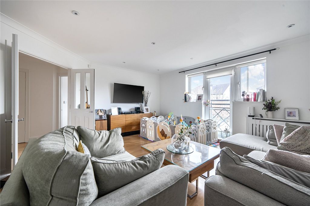 Property photo 2 of 20 Picture No. 12