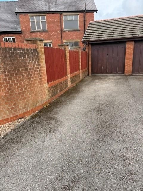 Property photo 2 of 12 Garage