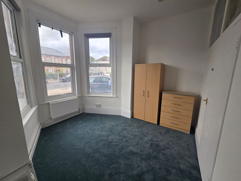 Property photo 3 of 5