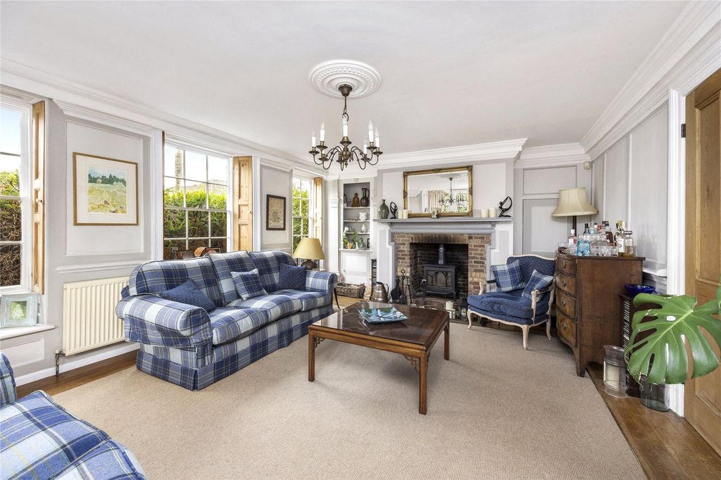 Property photo 1 of 17 Reception