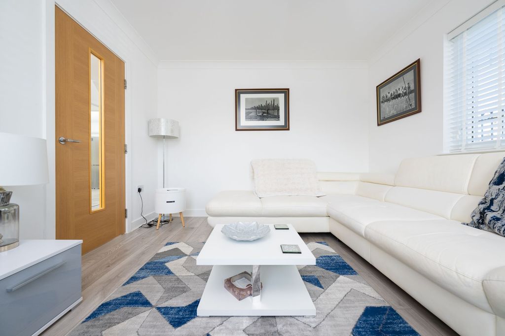 Additional image 7 of 3 bed end terrace house for saleHollybush Lane, Port Glasgow PA14