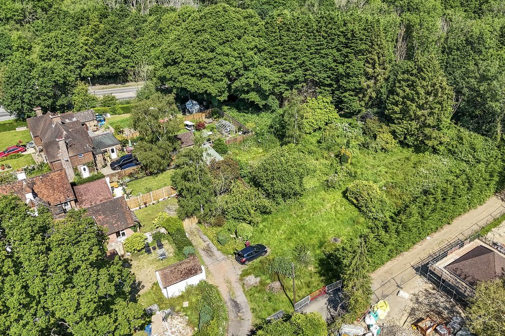Property photo 2 of 12