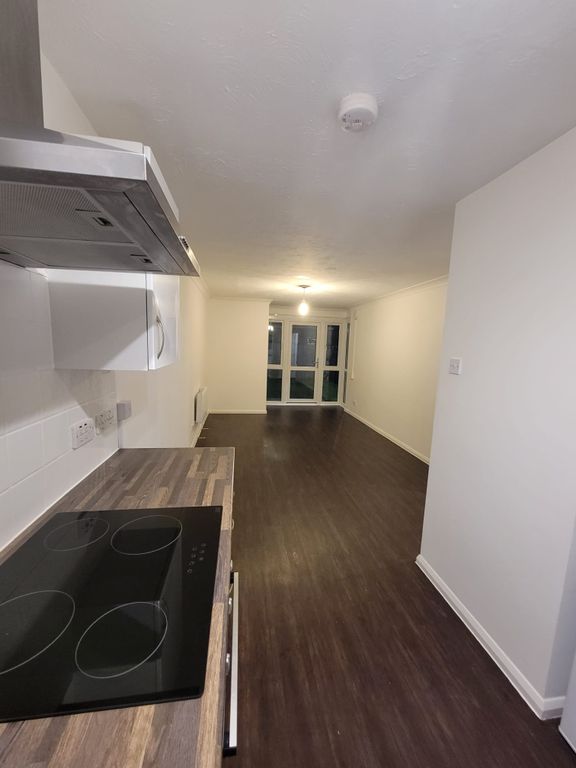 Property photo 2 of 12 Main Room/Kitchen