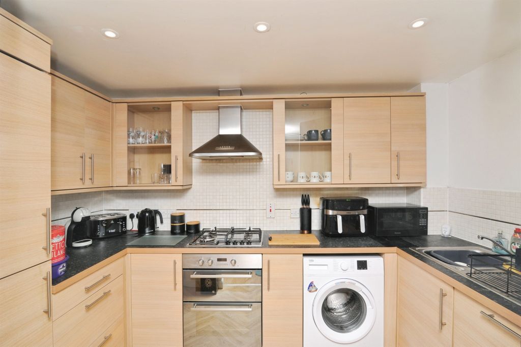 Property photo 2 of 16