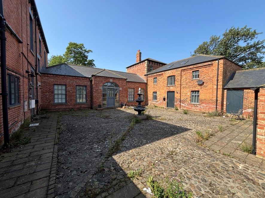 Property photo 1 of 39