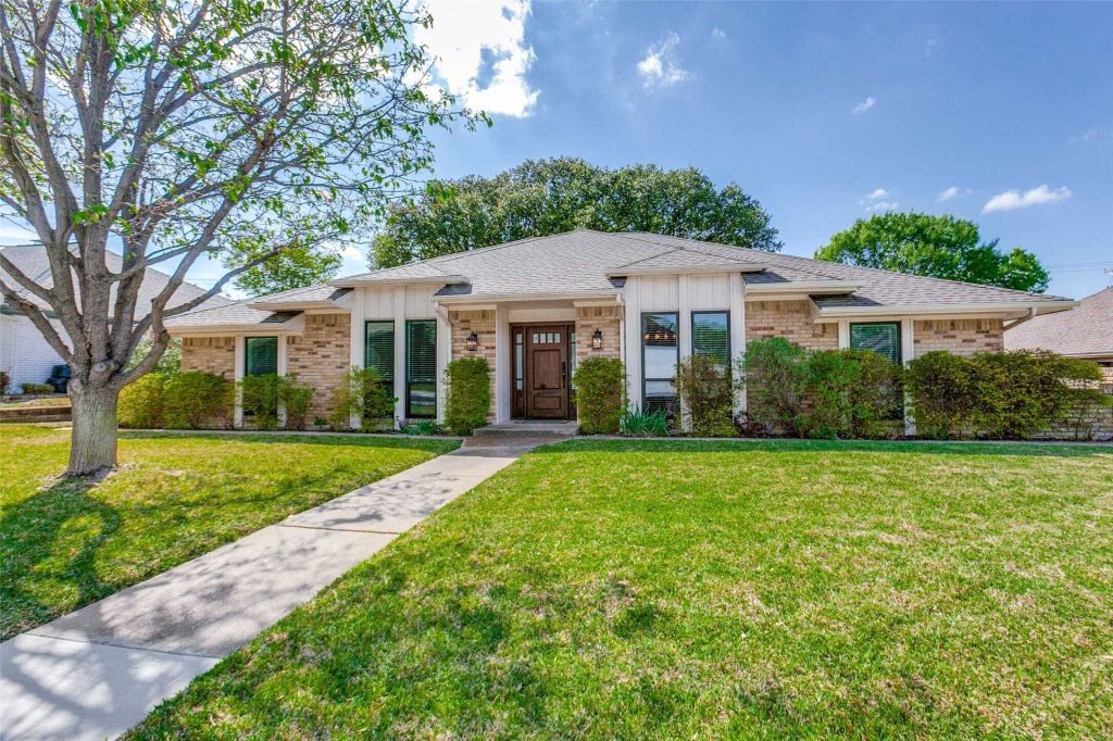 Property photo 1 of 25