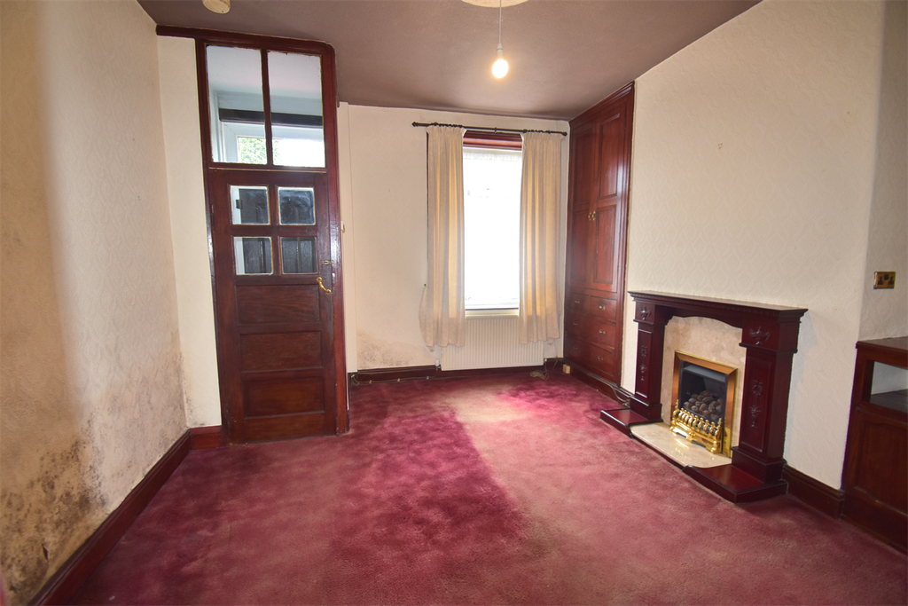 Property photo 2 of 12 Sitting Room