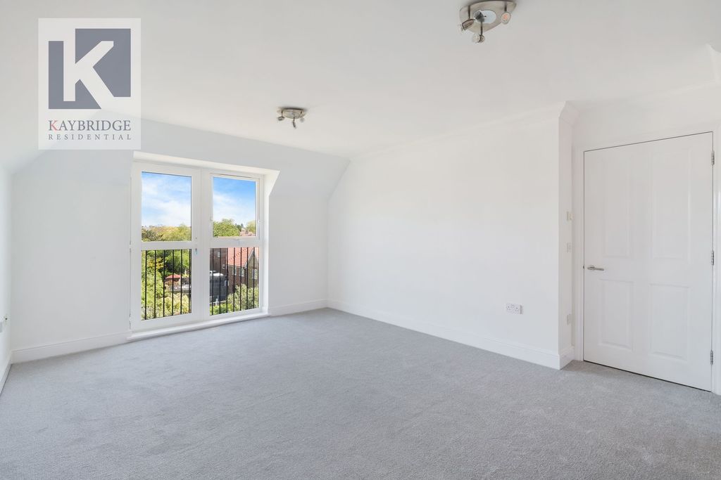 Property photo 3 of 8