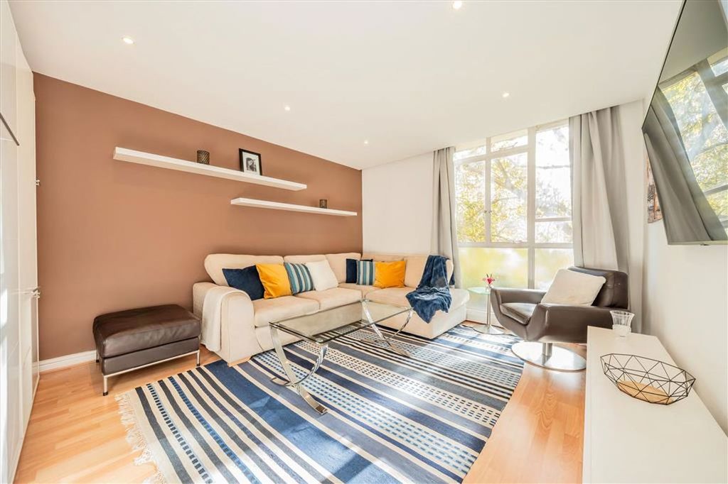 Property photo 1 of 3