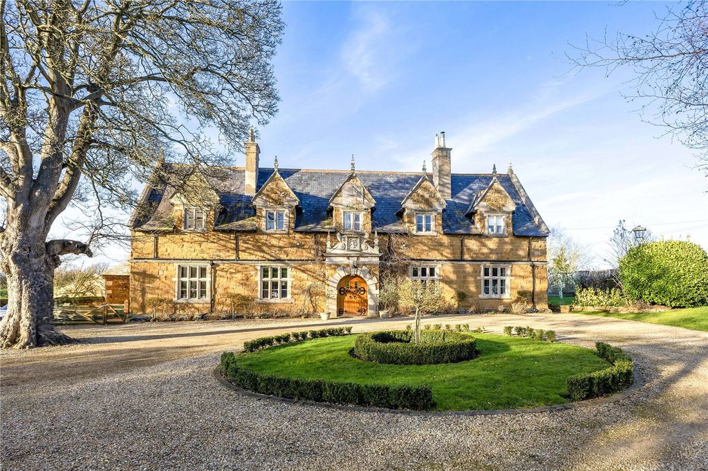 Property photo 1 of 25 The Manor