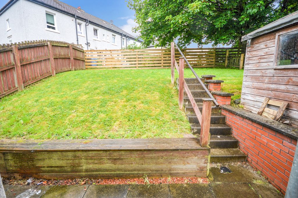 Property photo 3 of 28