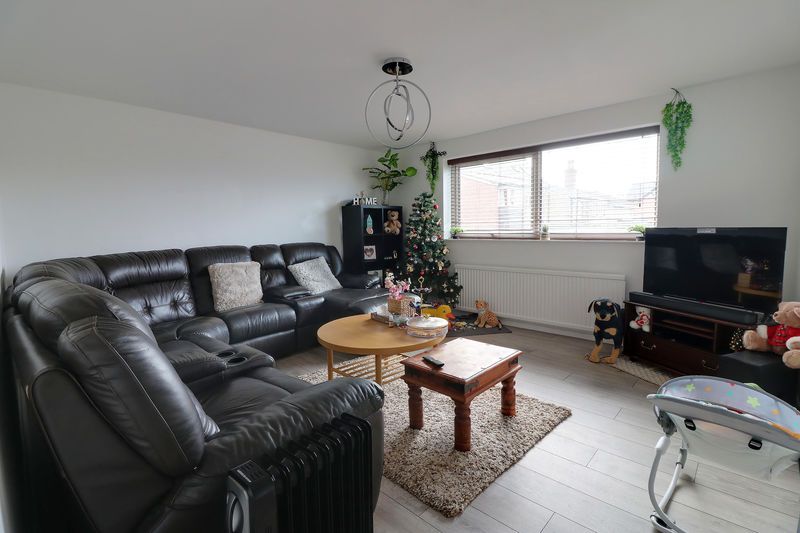 Property photo 2 of 9 Lounge