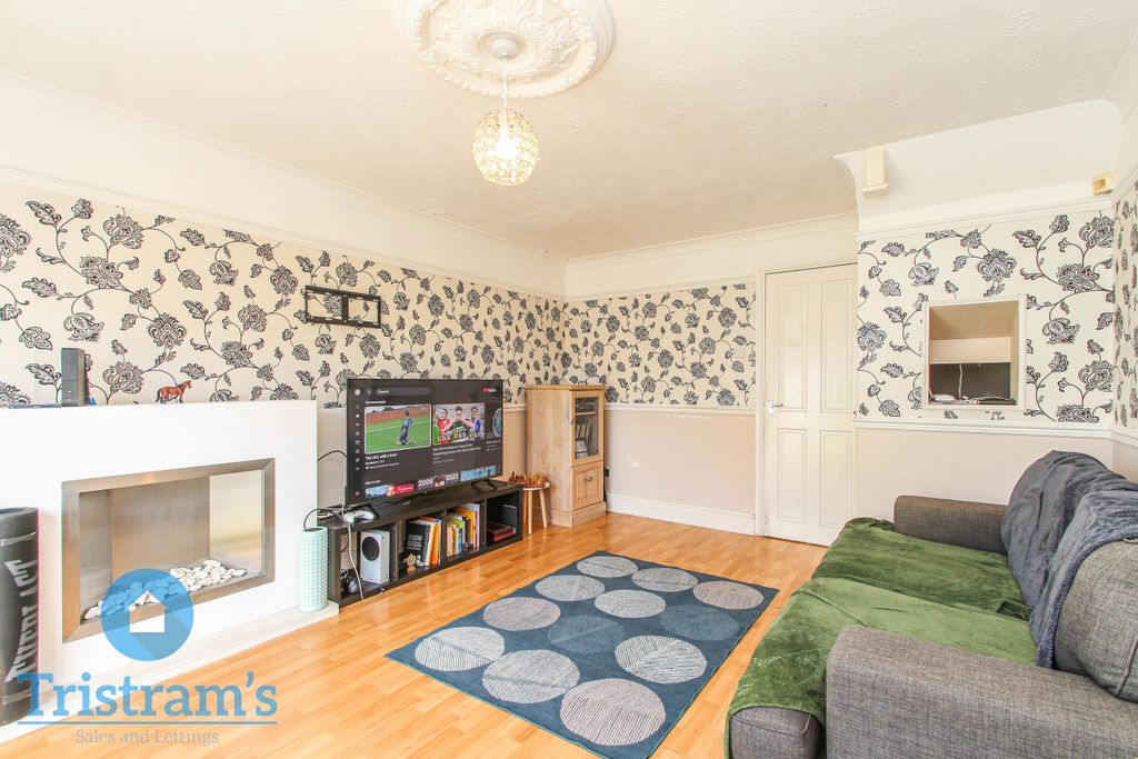 Property photo 3 of 15 Img_4855