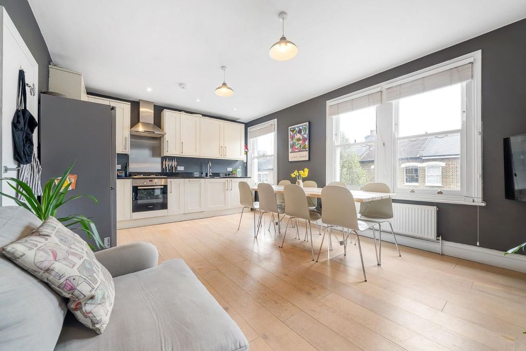 Property photo 2 of 19 Reception (4).Jpg