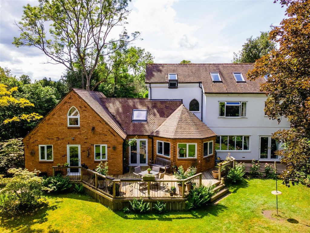 Property photo 3 of 28 120A, Old Station Road Hampton-In-Arden_8.Jpg