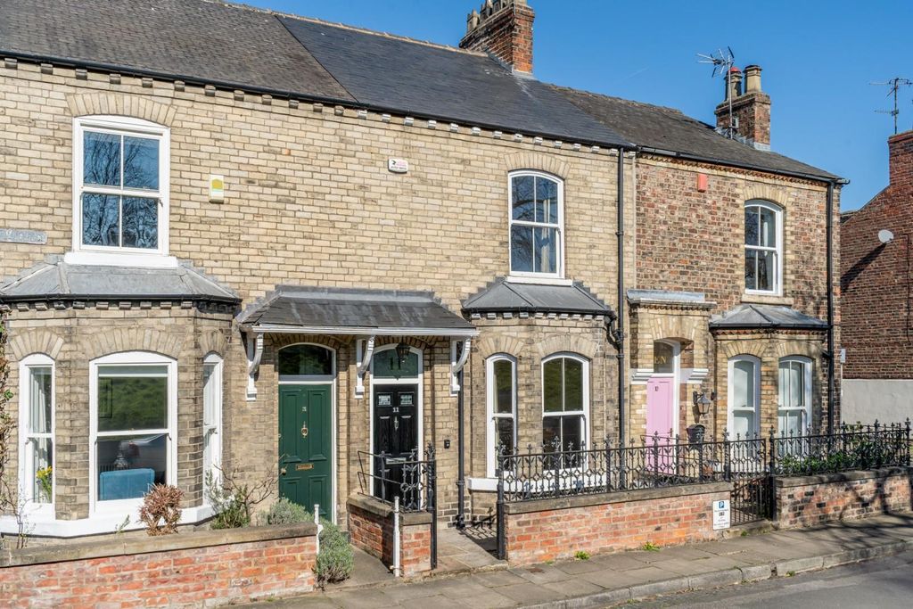 Property photo 1 of 17 Obvxb2Rfa0-Bnvrqmxazag.Jpg