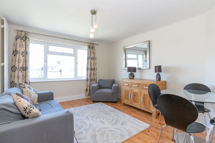 Property photo 2 of 7 197573