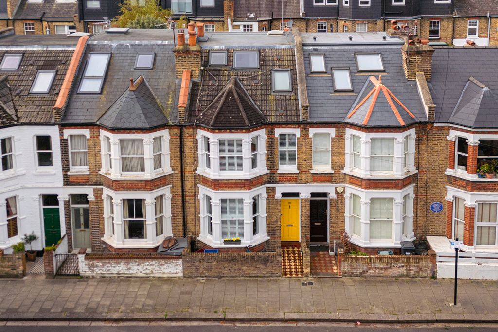 Property photo 1 of 1