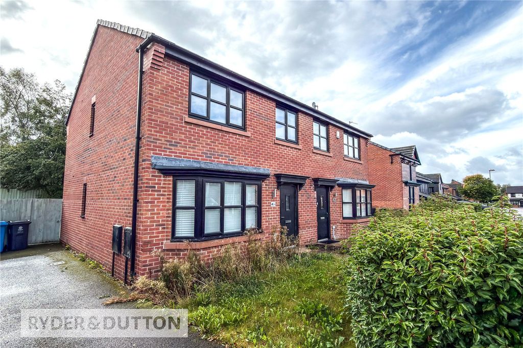Property photo 1 of 17 External
