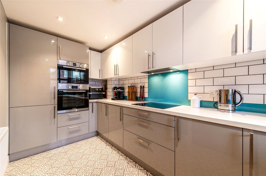 Property photo 3 of 36 Picture 3