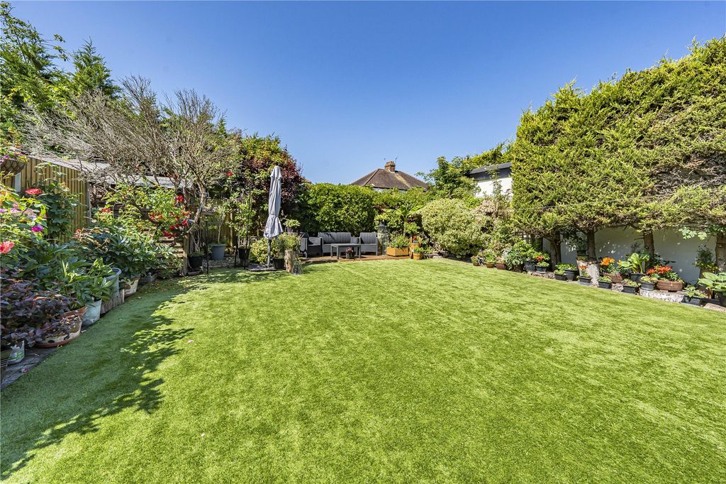 Property photo 2 of 19 Picture No. 35